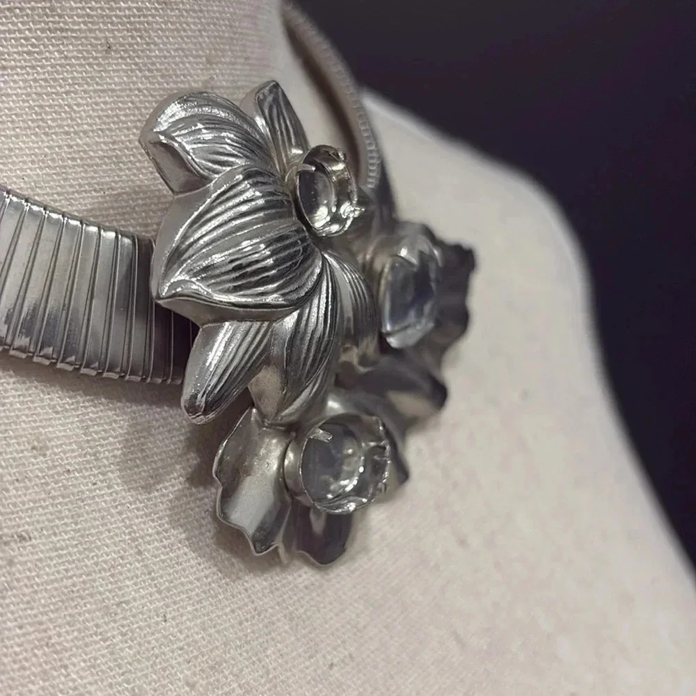 Vintage Necklace - Picture 5 of 7